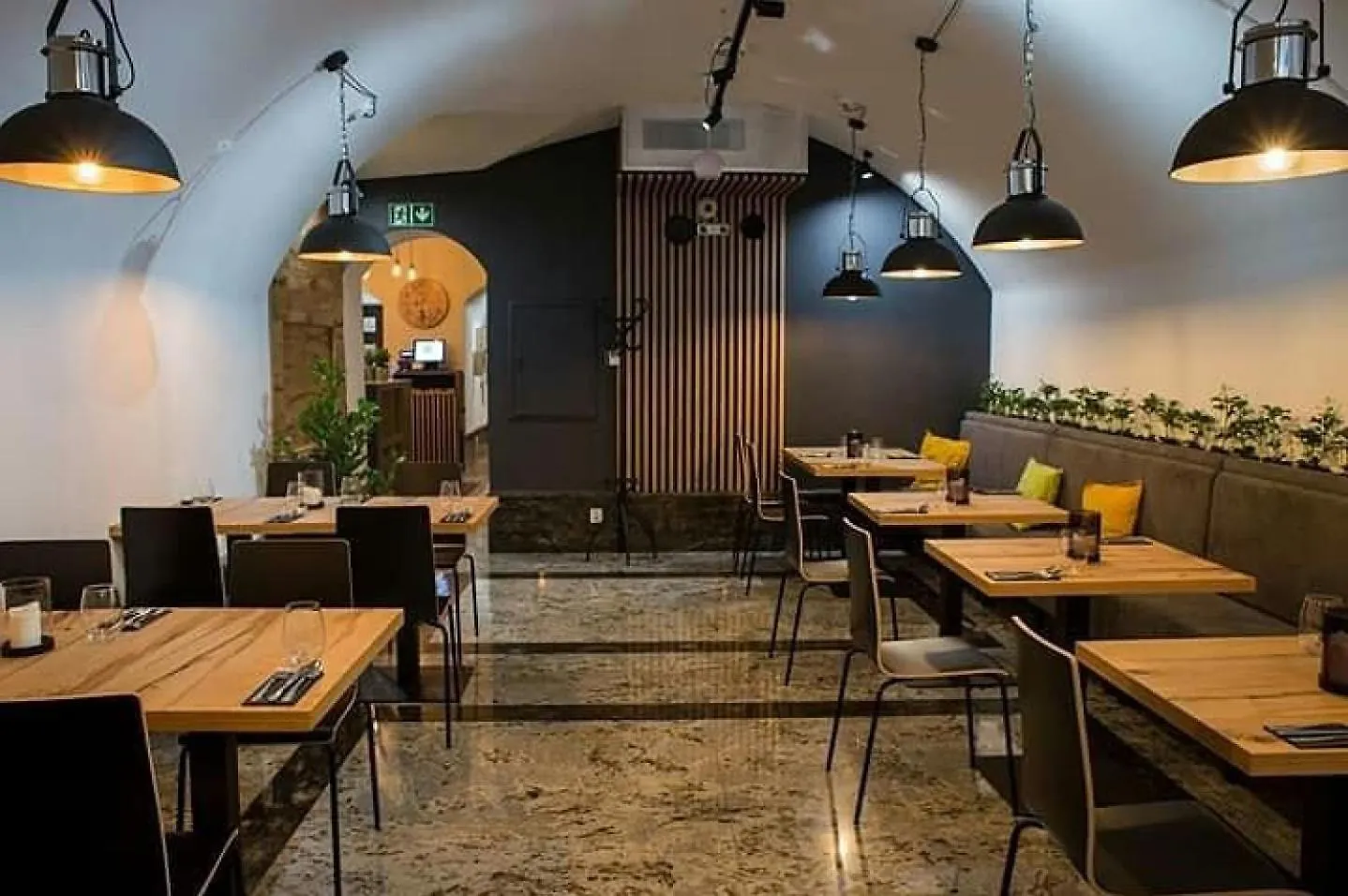 Uroczy Apartament Obok Opery I Dworca Glownego Z Netflix Krakow