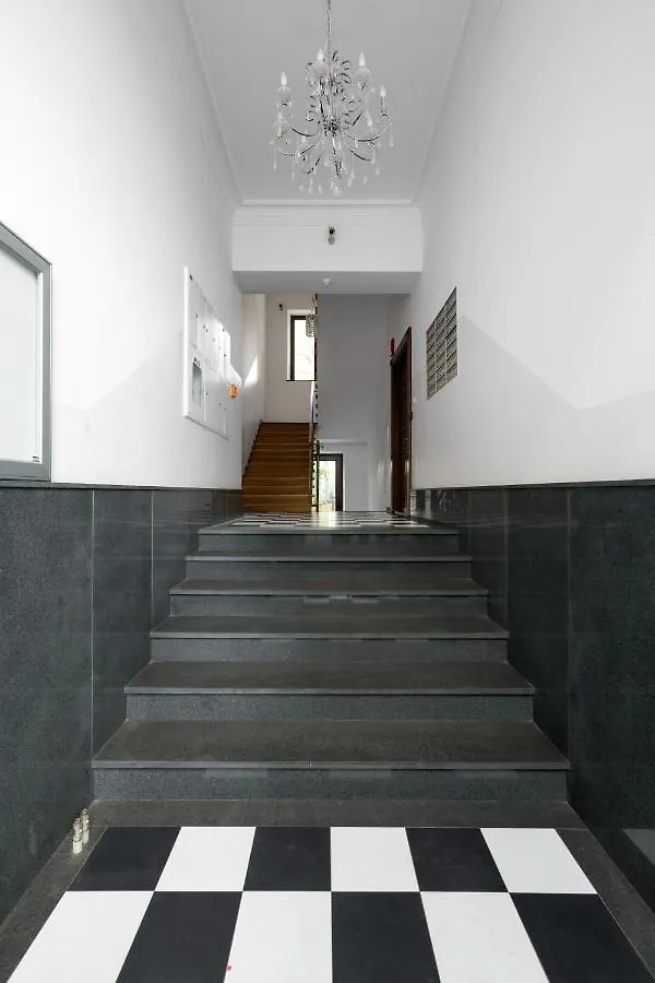 Apartment Uroczy Apartament Obok Opery I Dworca Glownego Z Netflix Krakow Poland