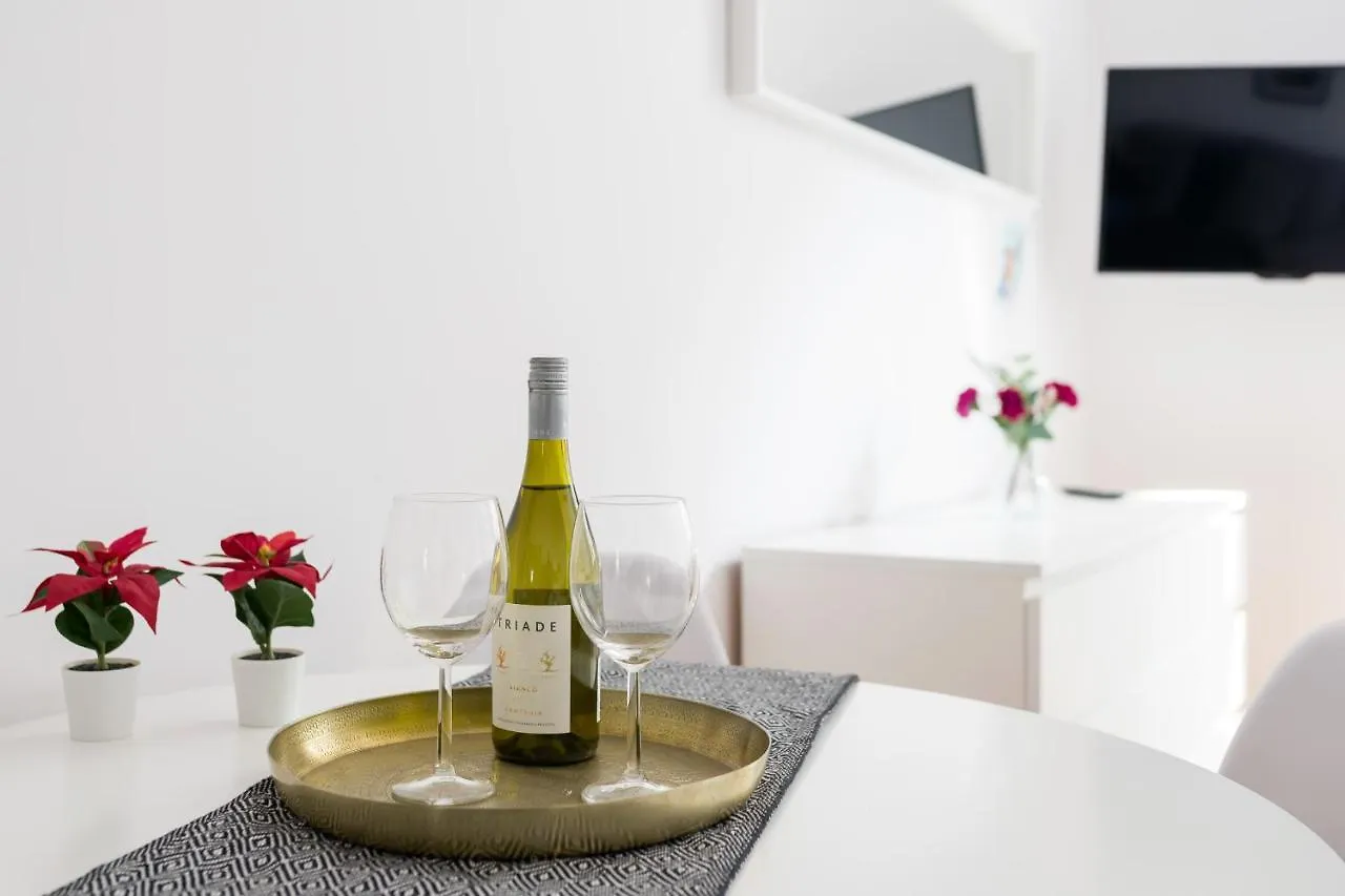 Uroczy Apartament Obok Opery I Dworca Glownego Z Netflix Krakow 0*,