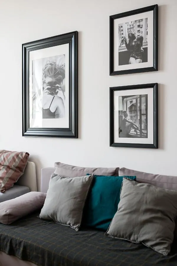 Uroczy Apartament Obok Opery I Dworca Glownego Z Netflix Krakow Apartment