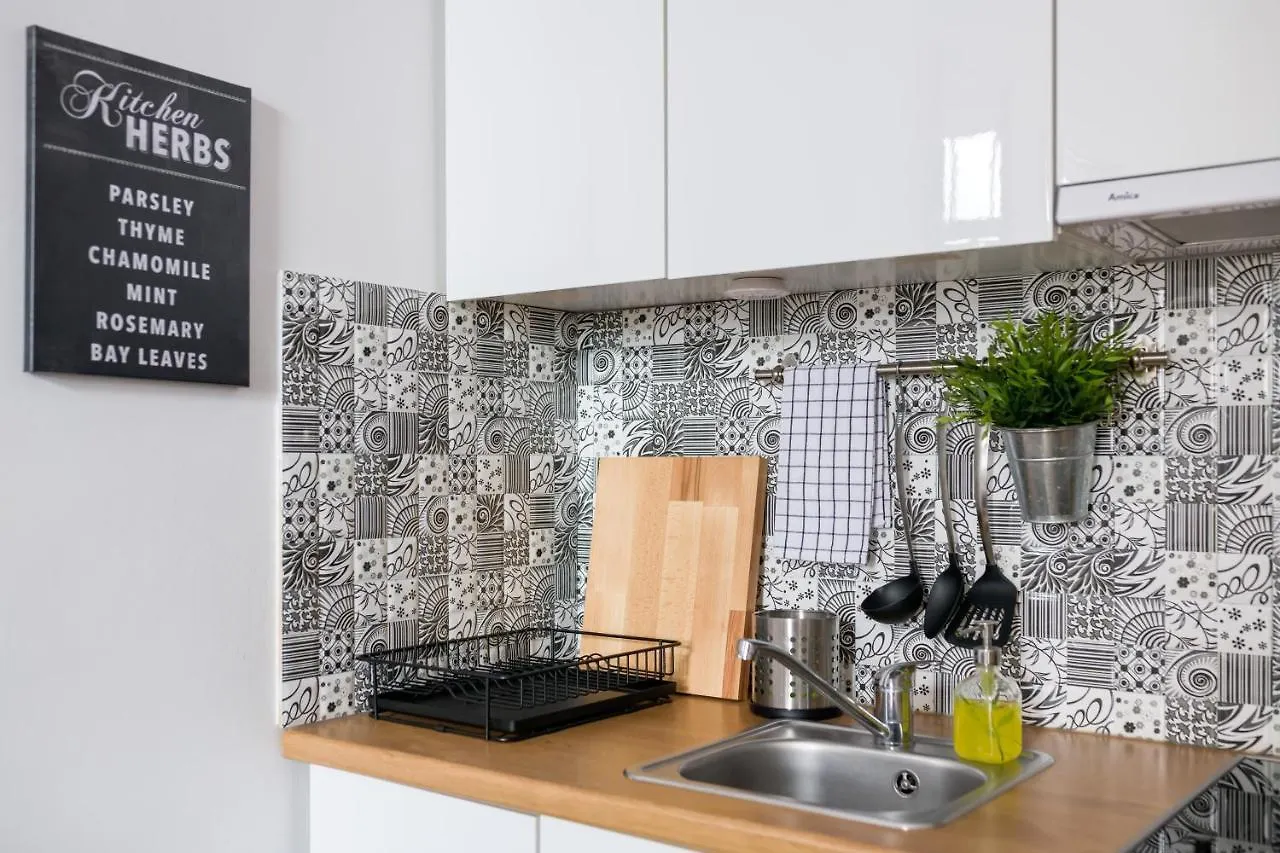 Uroczy Apartament Obok Opery I Dworca Glownego Z Netflix Krakow 0*,