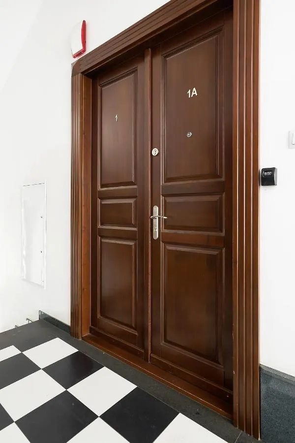 Apartment Uroczy Apartament Obok Opery I Dworca Glownego Z Netflix Krakow