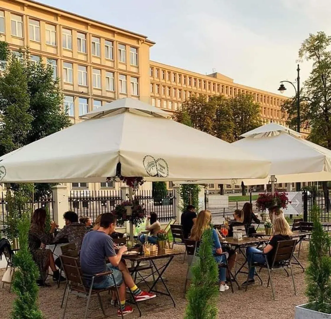 Apartment Uroczy Apartament Obok Opery I Dworca Glownego Z Netflix Krakow